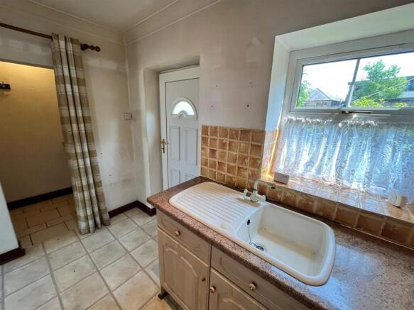 2 bed Terraced for sale Image 4