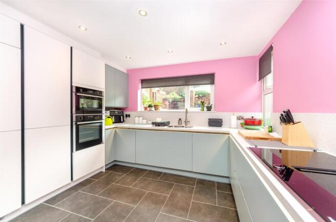 Woodhill Road, Colwyn Bay, Conwy, LL29 photo 4