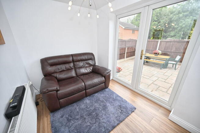 4 bed Detached for sale Image 11