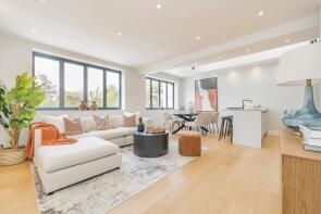 Flat 4, Nova House, Brondesbury Park, Kilburn, London NW6 7AT