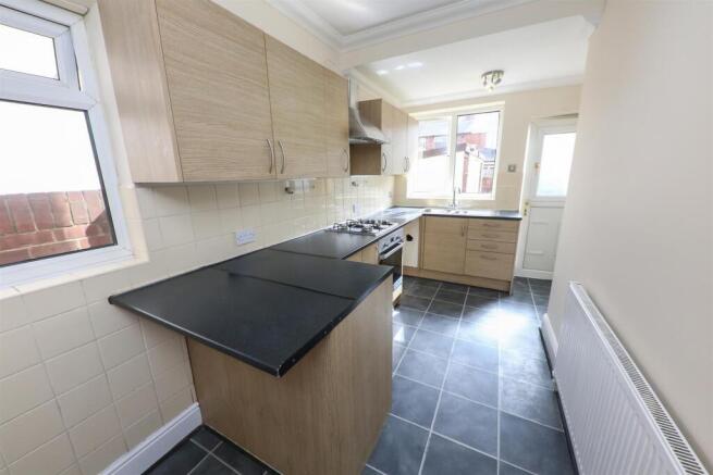 3 bed Semi-Detached for sale Image 9