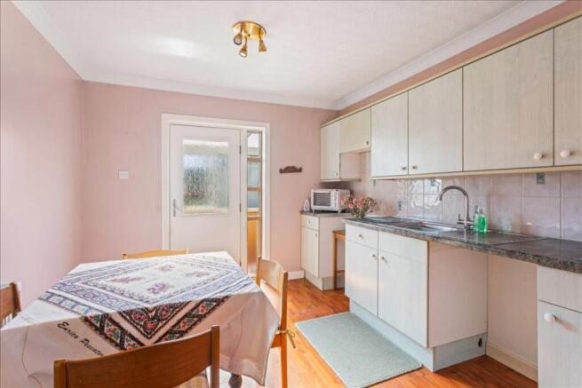 11 Charles Street, Penicuik, EH26 photo 4