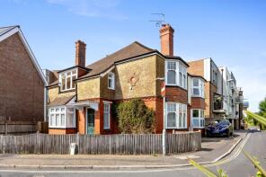 27, Denne Parade, Horsham RH12 1JD
