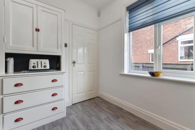 3 bed Semi-Detached for sale Image 8