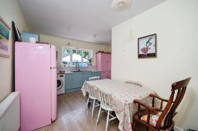 3 bed Detached Bungalow for sale Image 6