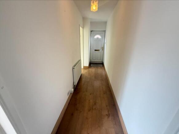 3 bed Semi-Detached to rent Image 6