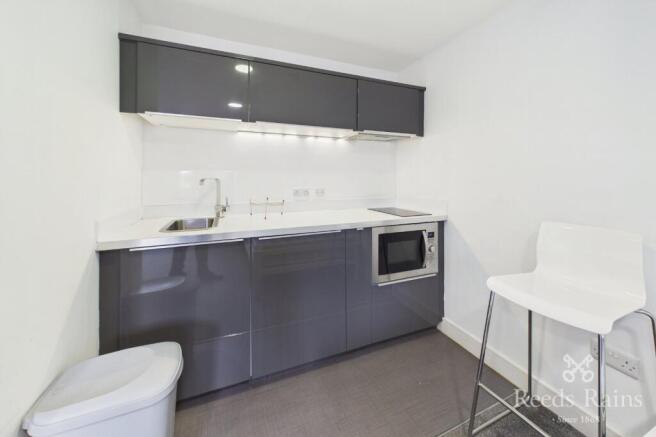 1 bed Apartment to rent Image 4