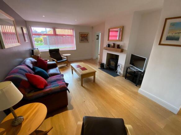 LOUNGE AREA