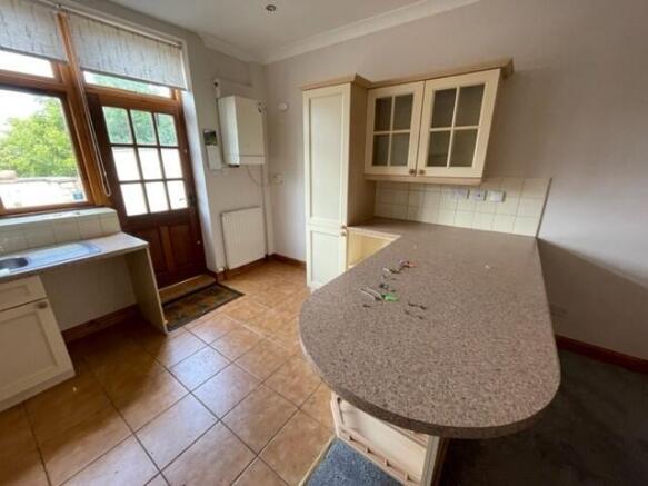 2 bed Town House to rent Image 12