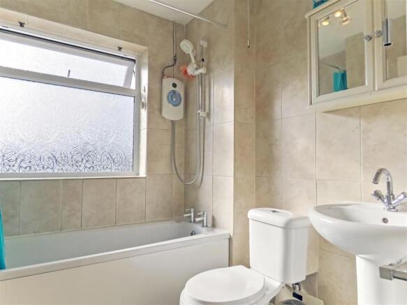 Bathroom.JPG