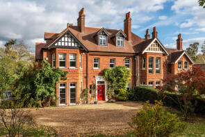 Oakhurst, Eastbourne Road, Lingfield RH7 6JX