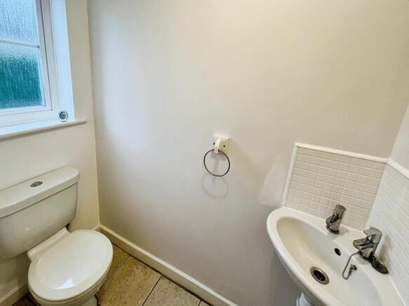 3 bed Terraced to rent Image 10