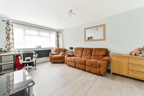 High Street, West Molesey, KT8