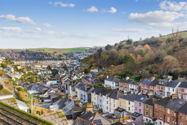 Flat 5 Hillside.jpg