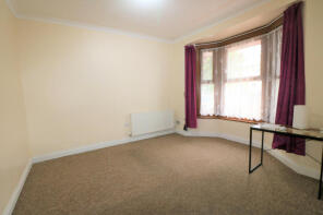 95, Hainault Road, London E11 1DX
