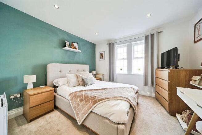 2 bed Apartment for sale Image 8