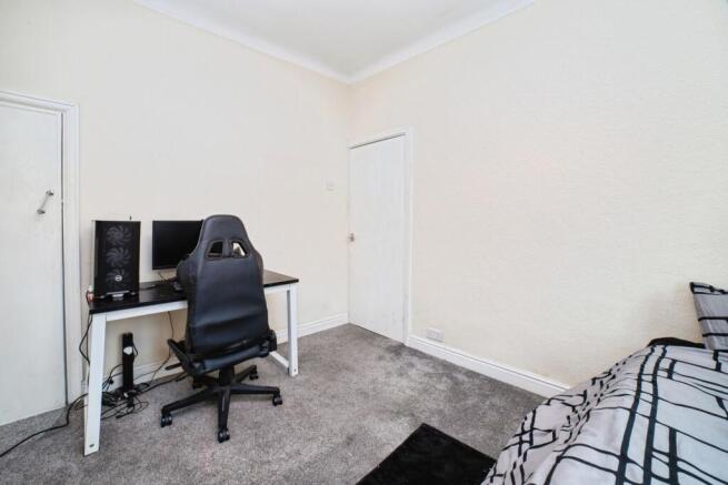Hornscroft Road, Bolsover, Chesterfield, Derbyshire, S44 photo 4