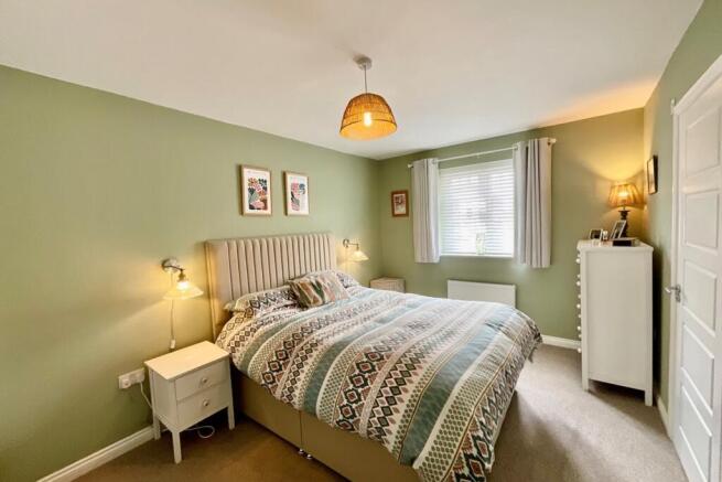 4 bed Detached for sale Image 11