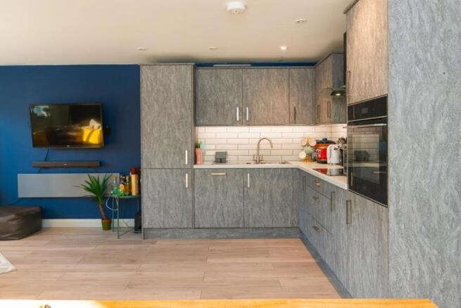 RHC351TLF3 - Kitchen C.jpg