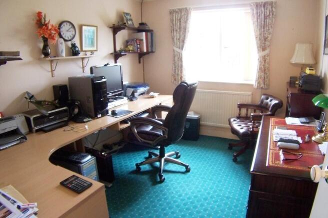 Bed 3/office