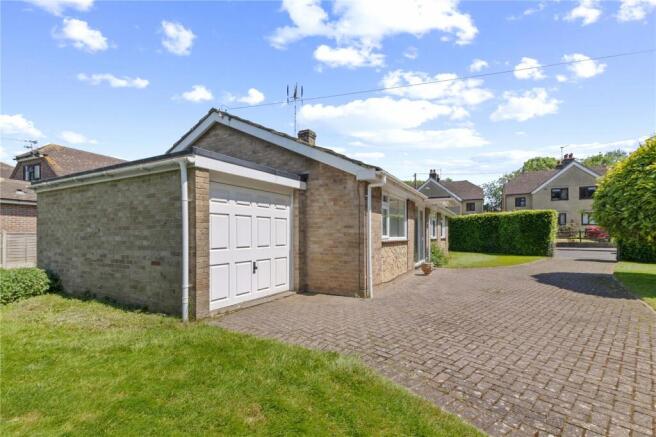 Garage/Driveway