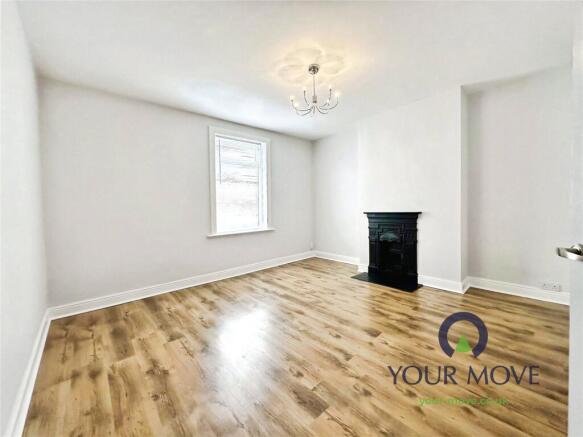 2 bed Terraced to rent Image 7