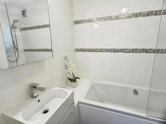 Forest dene bathroom 2.jpeg