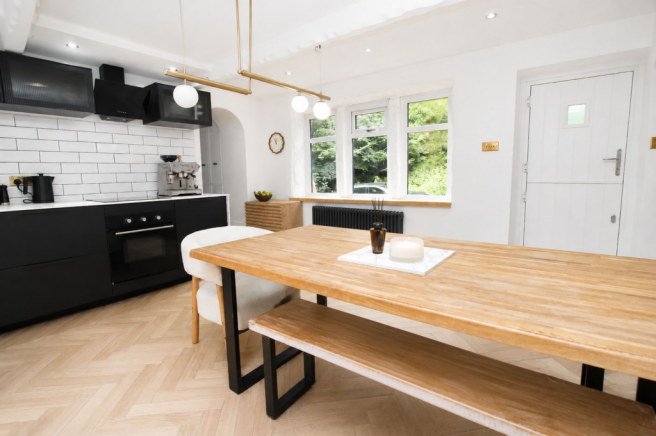 3 bed Semi-Detached for sale Image 10