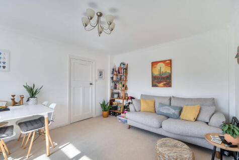 Cross Deep, Twickenham, TW1