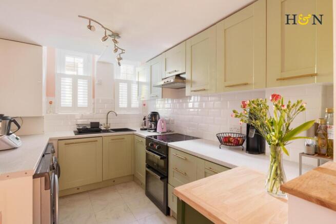 Garden Apartment, Kingsway, Hove photo 4