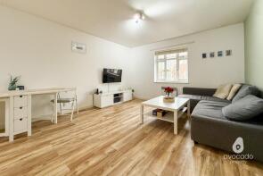 60, Gabriels Square, Reading RG6 3WP