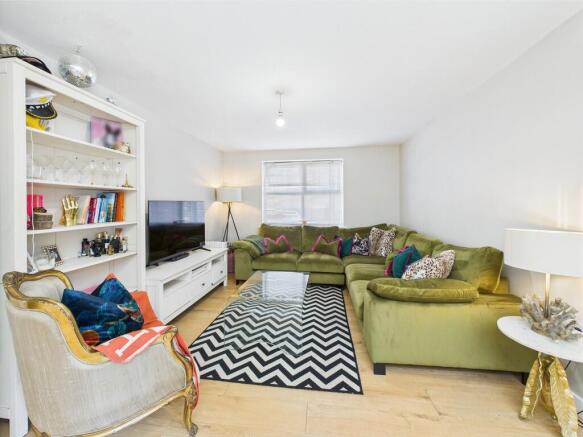 CAM02854G0-PR0382...