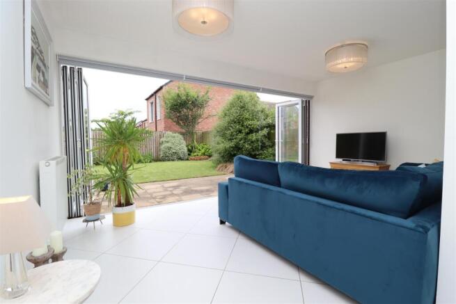 4 bed Detached for sale Image 10