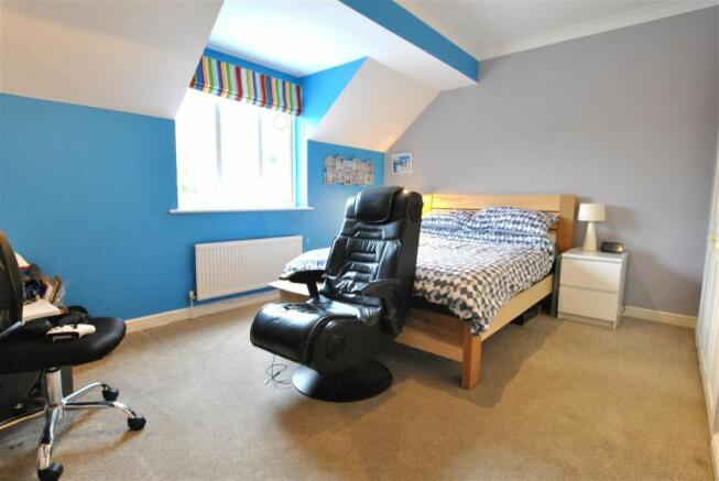 Photo 11