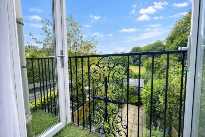 2 bed Terraced for sale Image 4