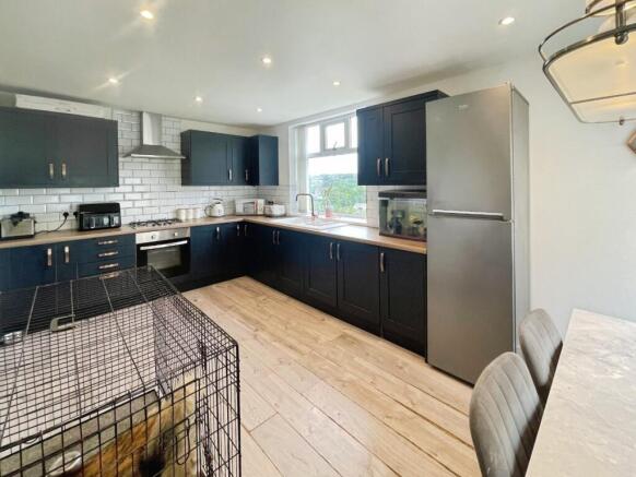 3 bed Semi-Detached for sale Image 5