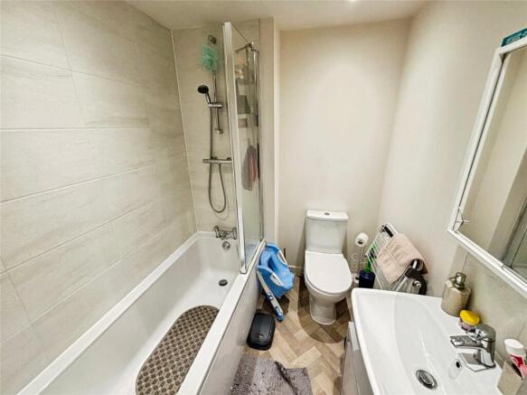 4 bed Terraced for sale Image 7