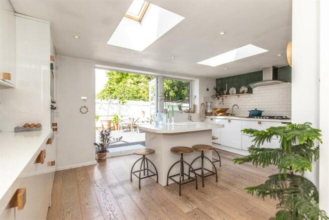 1 Winterbourne Close, Lewes Bn7 1JY-29.jpg