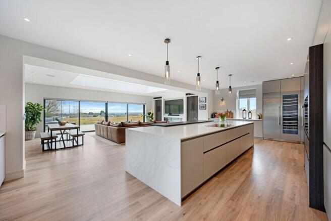 Kitchen / Lounge / Diner