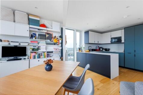 High Street, London, E15