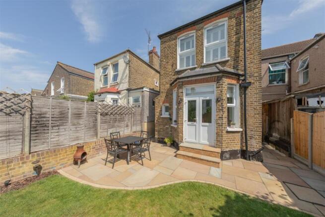 Francis Road, E10