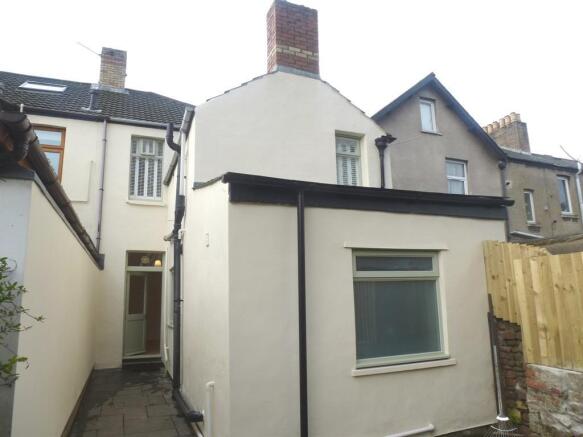 Photo 11
