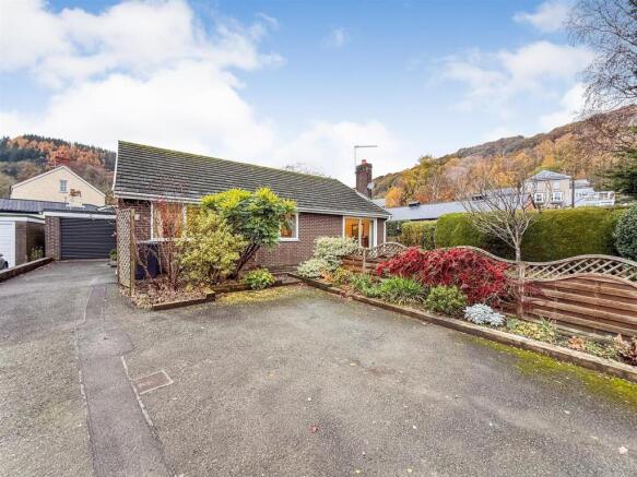 3-bed detached on New Road, Glyn Ceiriog, £285,000