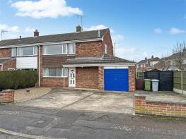 2, Thoroton Avenue, Balderton NG24 3HS