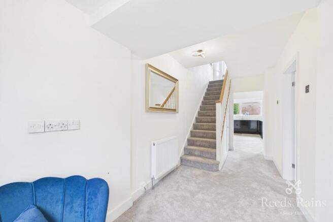 3 bed Semi-Detached for sale Image 9