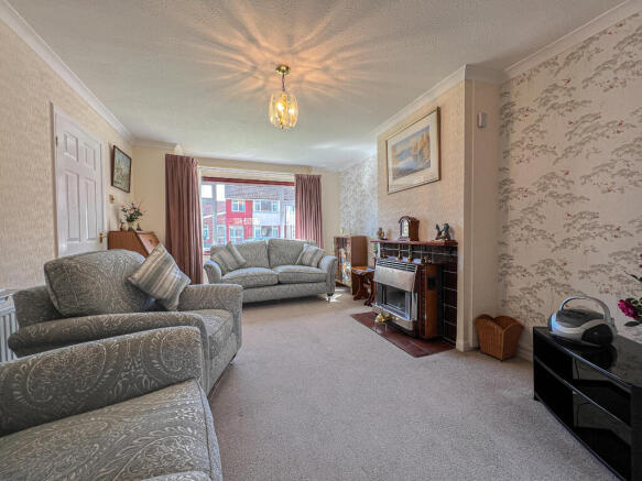2 Amyand Drive - Living room (2)
