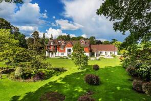 Whinfold, Hascombe Road, Godalming GU8 4AE