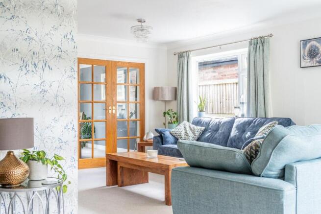 5 bed Detached for sale Image 8