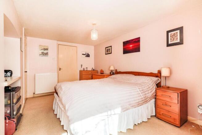 1 bed Flat for sale Image 4