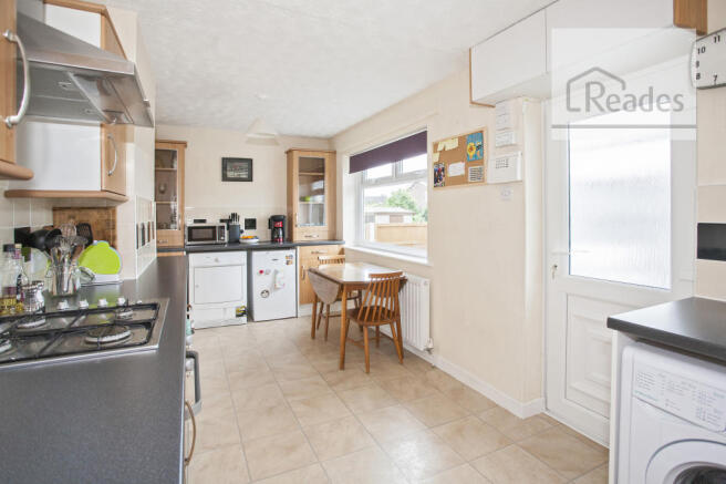 Kitchen/b\'fast rm